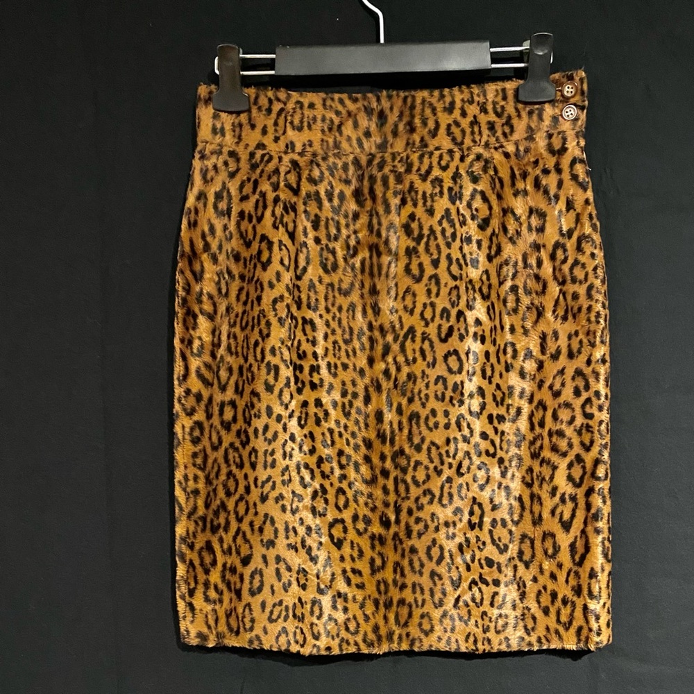 Vintage 1980’s Mondi leopard print faux fur skirt.